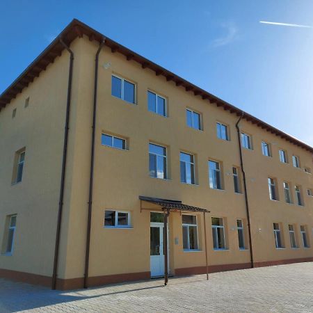 Apartamente Livada Râmnicu Vâlcea Buitenkant foto