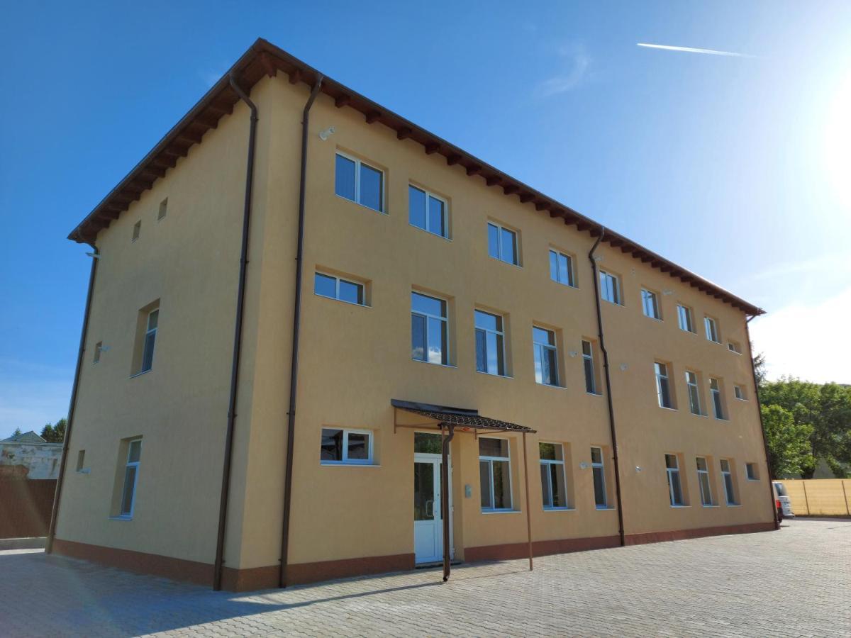 Apartamente Livada Râmnicu Vâlcea Buitenkant foto