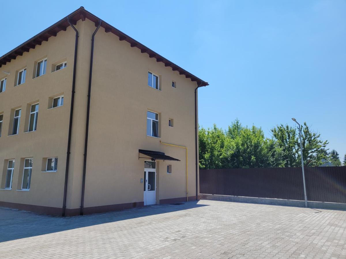 Apartamente Livada Râmnicu Vâlcea Buitenkant foto