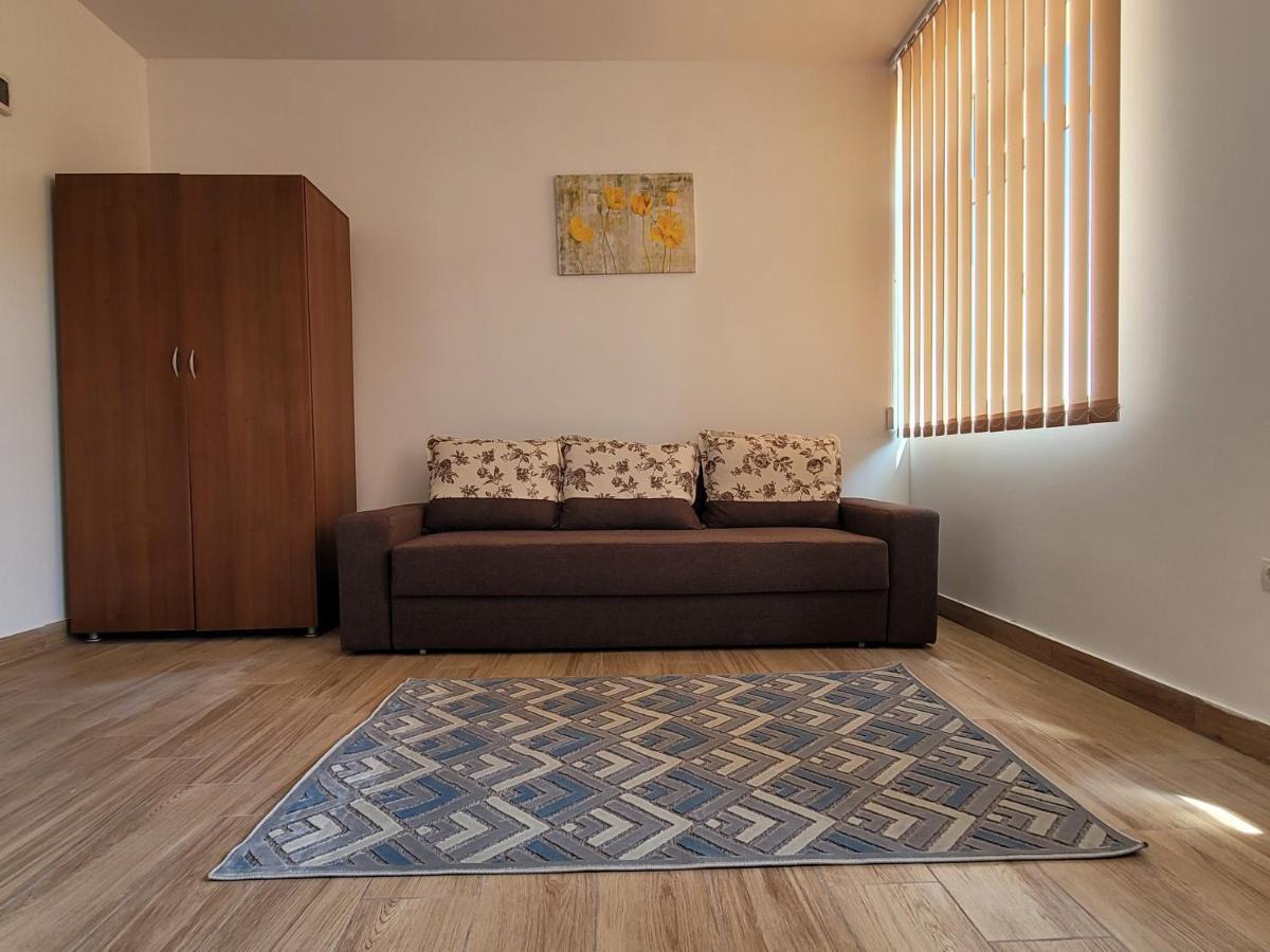 Apartamente Livada Râmnicu Vâlcea Buitenkant foto