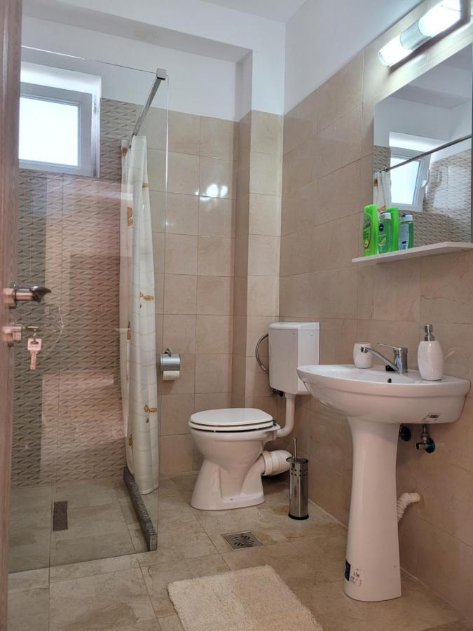 Apartamente Livada Râmnicu Vâlcea Buitenkant foto