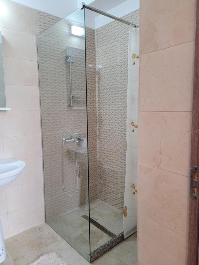 Apartamente Livada Râmnicu Vâlcea Buitenkant foto