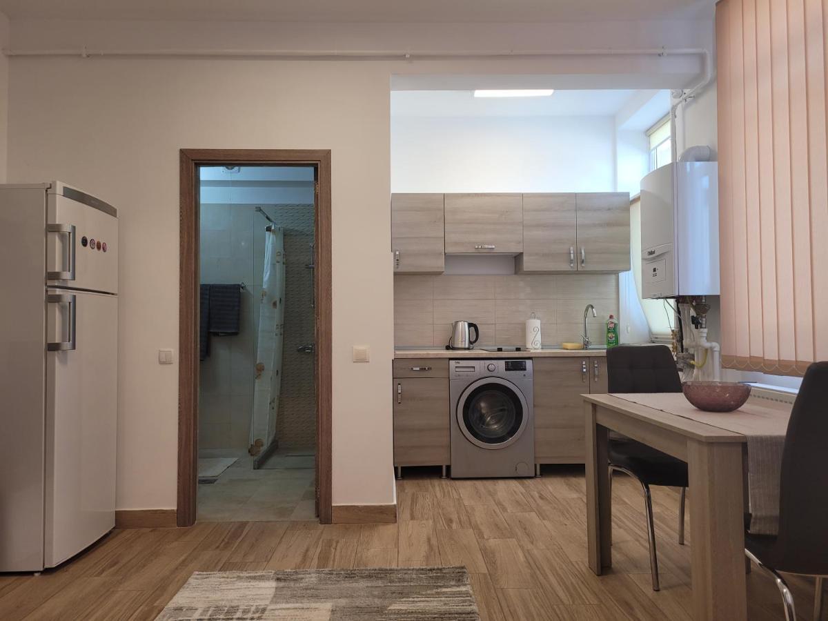 Apartamente Livada Râmnicu Vâlcea Buitenkant foto