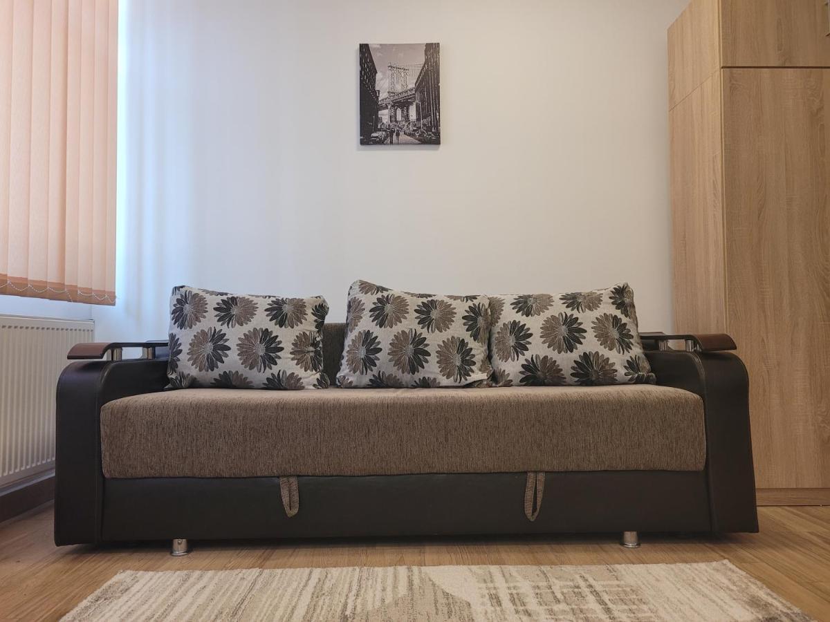 Apartamente Livada Râmnicu Vâlcea Buitenkant foto