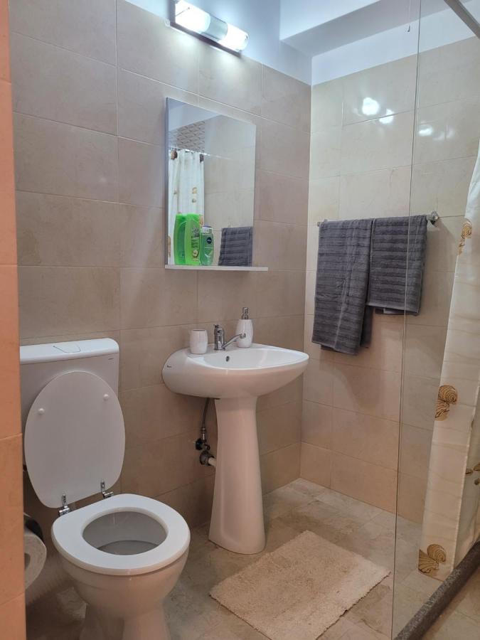 Apartamente Livada Râmnicu Vâlcea Buitenkant foto