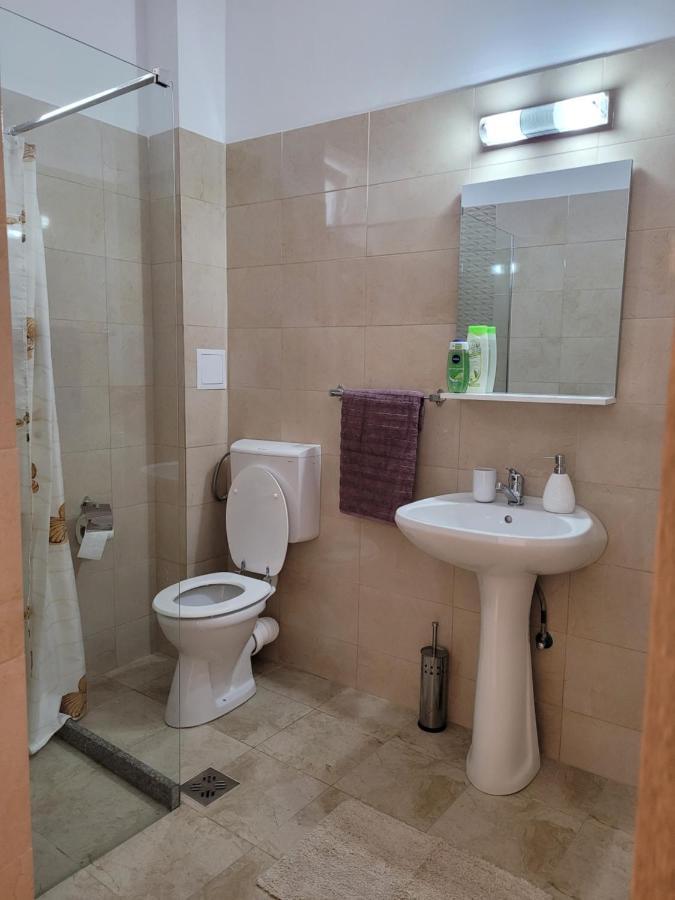Apartamente Livada Râmnicu Vâlcea Buitenkant foto