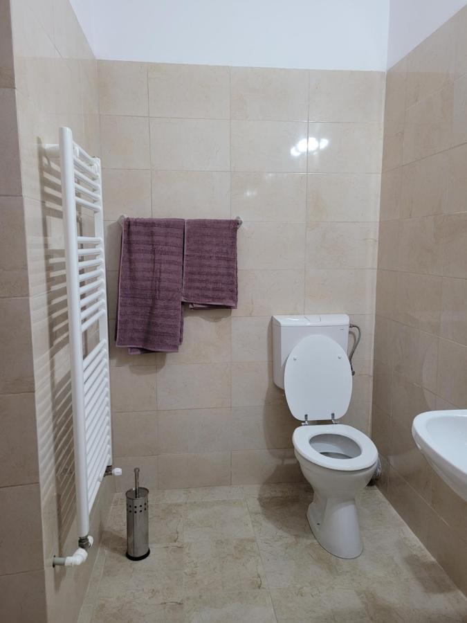 Apartamente Livada Râmnicu Vâlcea Buitenkant foto