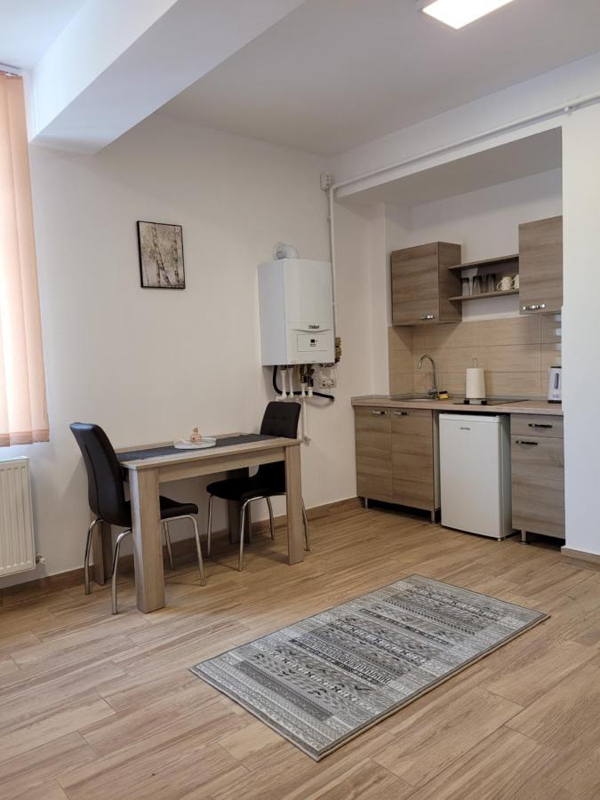 Apartamente Livada Râmnicu Vâlcea Buitenkant foto