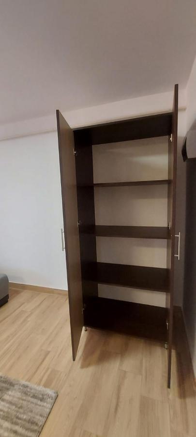 Apartamente Livada Râmnicu Vâlcea Buitenkant foto