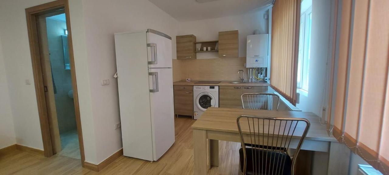 Apartamente Livada Râmnicu Vâlcea Buitenkant foto